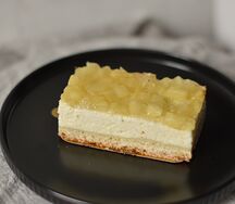 Пирожное творожное с яблоком