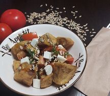 Тёплый салат с баклажанами