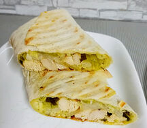 Ролл с курицей