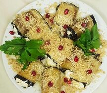 Рулет из баклажанов с мясом