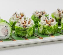 Сливочный чука ролл с королевской креветкой