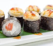 Классика с лососем и сыром запеченная