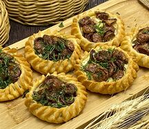 С охотничьими колбасками (6 шт.)