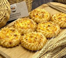 С курицей, ананасом и сыром 