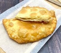 Чебурек с сыром