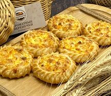 С курицей, ананасом и сыром 