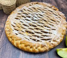 Пирог с яблоком и корицей 