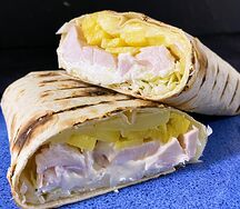 Шаурма гавайская (с курицей и ананасом)