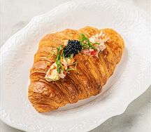 Круассан с крабом