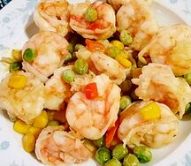 Креветки с овощами