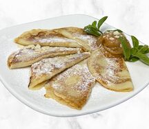 Нежные блинчики с кокосовой карамелью и лепестками миндаля