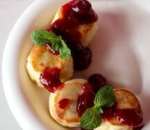 Сырники с вишней