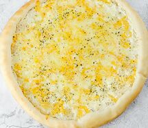 Пицца сырная