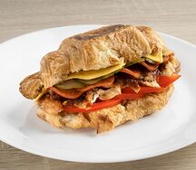 Круассан мясной