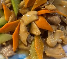 Кусочки мяса с грибами