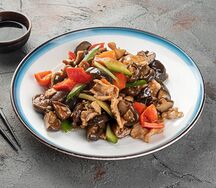 Грибы сянгу с мясом