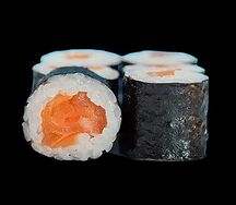 Маки с лососем