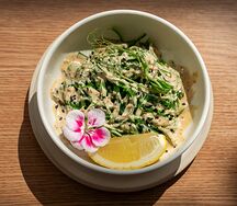 Чука салат с кунжутным соусом 