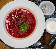 Борщ домашний с копчеными рёбрышками