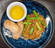 Куриные купаты с тушеной капустой