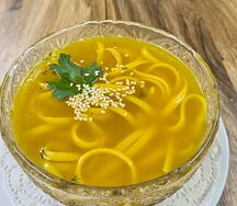 Бульон куриный с лапшой