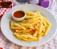 Картошка фри с кетчупом