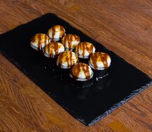 Запеченный хосомаки с огурцом 