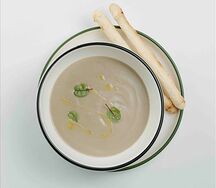 Грибной крем-суп с трюфельным маслом и гриссини