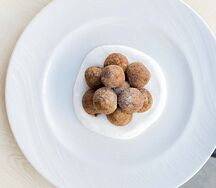 Сырники с маком и сметаной