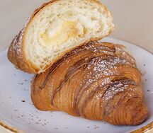 Круассан с начинкой 