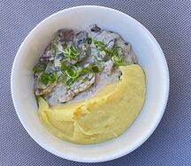 Бефстроганов с картофельным пюре