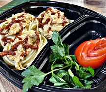 Говядина в сливочном соусе со спагетти