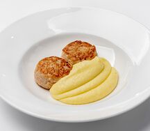 Куриные котлеты с картофельным пюре