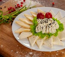 Ассорти сырное по-кавказски