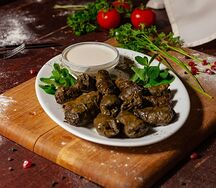 Долма из виноградных листьев