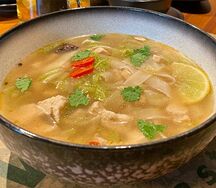 Вьетнамский Фо Бо с говядиной и рисовой лапшой