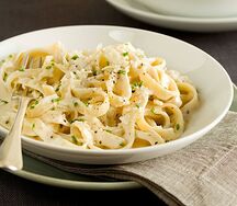Паста Феттуччине с курицей и грибами