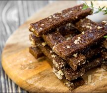 Гренки с чесноком и пармезаном