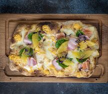 Римская пицца Лосось с апельсином и беконом