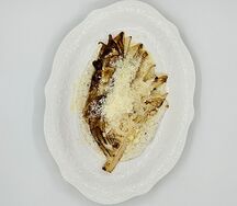 Стейк из белокачанной капусты с трюфельным соусом