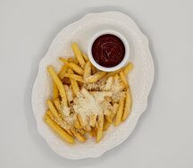 Картофель фри с пармезаном