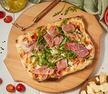 Пицца Римская Парма с рукколой