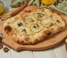 Пицца Римская груша с горгонзолой