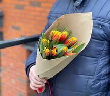 Букет тюльпанов 15 шт на 8 марта