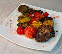 Миньон из говядины с овощами гриль