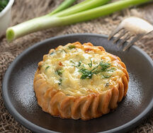Перепечки с яйцом и зеленым луком  