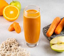 Свежевыжатый сок из апельсина, моркови и яблока