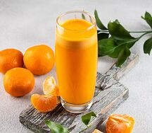 Свежевыжатый сок из мандарина