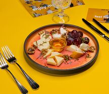 Ассорти местных сыров