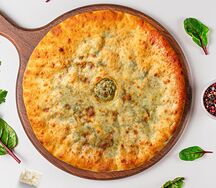 Пирог с сыром и листьями свеклы